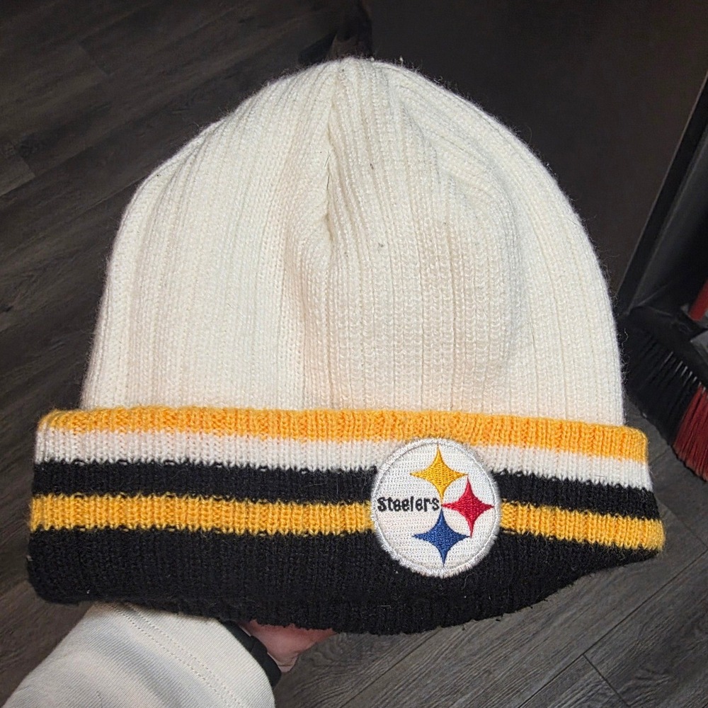 Reebok OSFM Beanie White Pittsburgh Steelers NFL Knit Hat Cuffed Striped